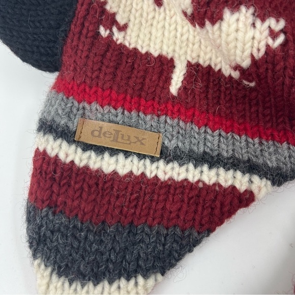 DeLux Canada Beanie / Hat - Picture 4 of 5